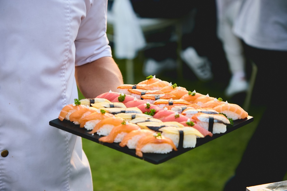 Crowne Plaza Phu Quoc Starbay: Điểm đến tổ chức tiệc cưới biển nổi bật tại Phú Quốc - Ảnh 3.