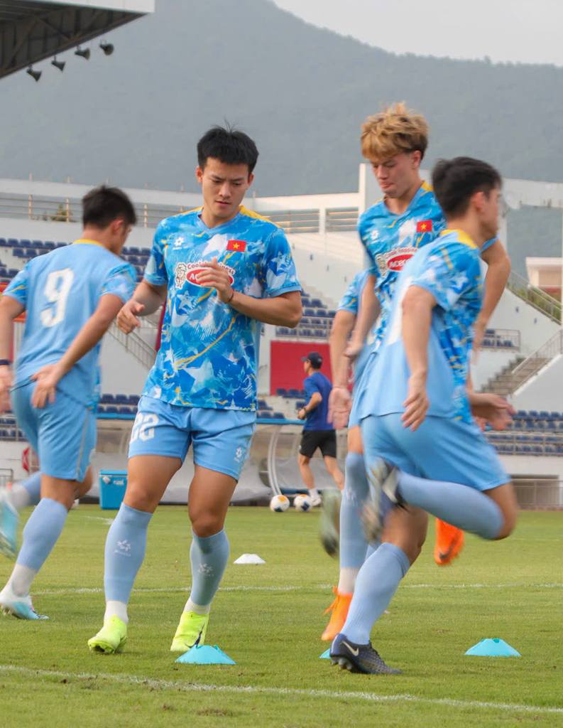 Tin nóng bóng đá Việt hôm nay 26/11: U22 Việt Nam sẽ phải đổi sân đá SEA Games 33; CLB CAHN mất tiền đạo chủ lực tại AFC Champions League Two - Ảnh 1. Tin nóng bóng đá Việt hôm nay 26/11: U22 Việt Nam sẽ phải đổi sân đá SEA Games 33; CLB CAHN mất tiền đạo chủ lực tại AFC Champions League Two - Ảnh 1.