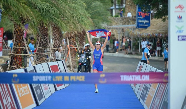 Triathlon Campuchia gây tranh cãi khi cử toàn VĐV nhập tịch đạt đẳng cấp thế giới dự SEA Games 2025 - Ảnh 1. Triathlon Campuchia gây tranh cãi khi cử toàn VĐV nhập tịch đạt đẳng cấp thế giới dự SEA Games 2025 - Ảnh 1.