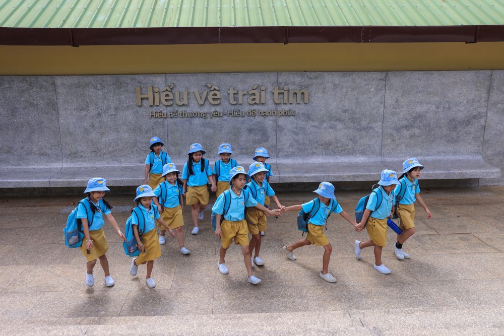 Quỹ Hiểu về trái tim bảo trợ cho 37 học sinh trường Tiểu học Đắk Nông - Ảnh 8. Quỹ Hiểu về trái tim bảo trợ cho 37 học sinh trường Tiểu học Đắk Nông - Ảnh 8.