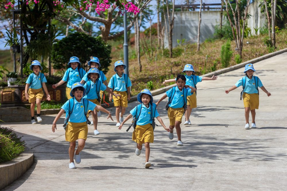 Quỹ Hiểu về trái tim bảo trợ cho 37 học sinh trường Tiểu học Đắk Nông - Ảnh 1. Quỹ Hiểu về trái tim bảo trợ cho 37 học sinh trường Tiểu học Đắk Nông - Ảnh 1.