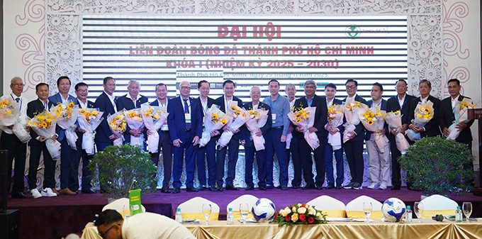 Tin nóng bóng đá Việt hôm nay 30/11: HLV Kim Sang-sik công bố danh sách U22 Việt Nam dự SEA Games 33 - Ảnh 3. Tin nóng bóng đá Việt hôm nay 30/11: HLV Kim Sang-sik công bố danh sách U22 Việt Nam dự SEA Games 33 - Ảnh 3.