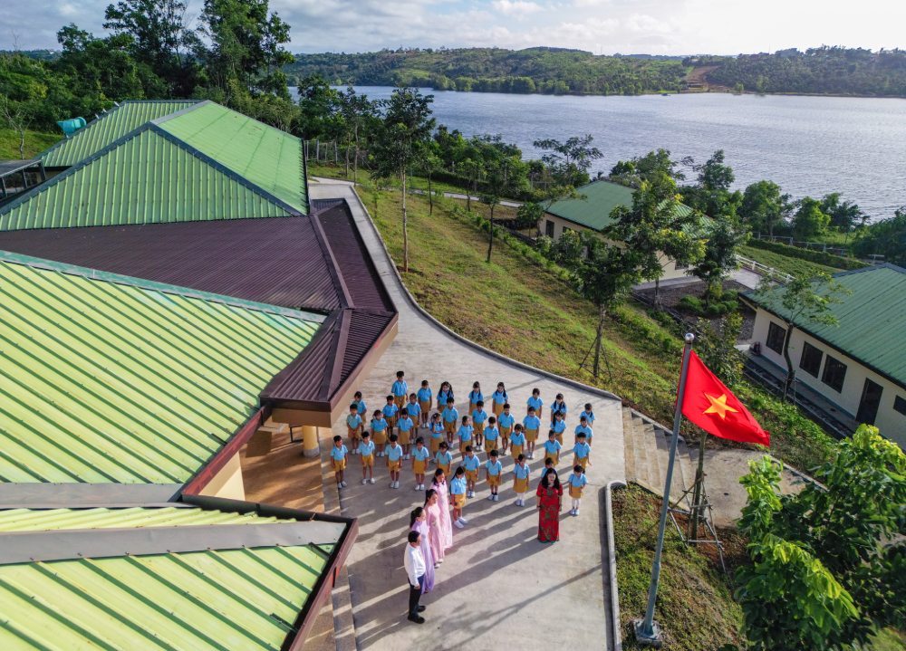 Quỹ Hiểu về trái tim bảo trợ cho 37 học sinh trường Tiểu học Đắk Nông - Ảnh 2. Quỹ Hiểu về trái tim bảo trợ cho 37 học sinh trường Tiểu học Đắk Nông - Ảnh 2.