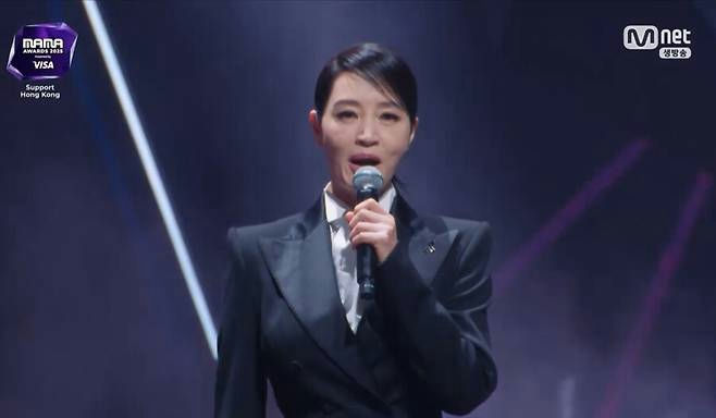 MAMA 2025 đêm thứ 2 tại Hong Kong: Lan tỏa sức mạnh đồng hành và chữa lành - Ảnh 1. MAMA 2025 đêm thứ 2 tại Hong Kong: Lan tỏa sức mạnh đồng hành và chữa lành - Ảnh 1.