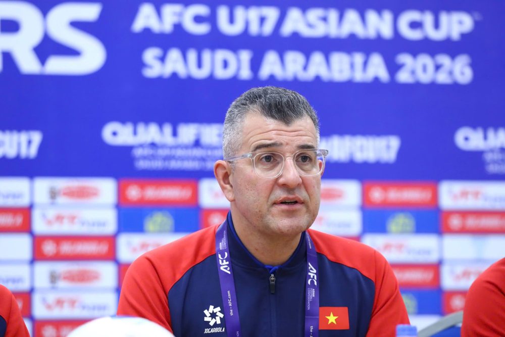 U17 Việt Nam thăng hoa với HLV Cristiano Roland - Ảnh 3. U17 Việt Nam thăng hoa với HLV Cristiano Roland - Ảnh 3.