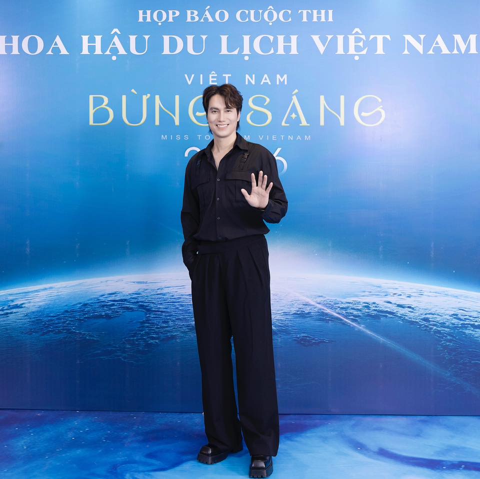 Hoa hậu Jennifer Phạm, NSƯT Việt Anh tranh tài tại giải Pickleball có giải thưởng lên tới 1 tỷ đồng - Ảnh 1. Hoa hậu Jennifer Phạm, NSƯT Việt Anh tranh tài tại giải Pickleball có giải thưởng lên tới 1 tỷ đồng - Ảnh 1.