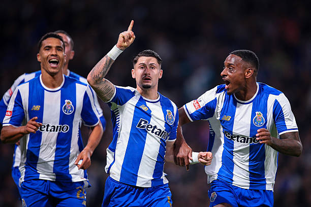 Porto sẽ đánh bại chủ nhà Utrecht?