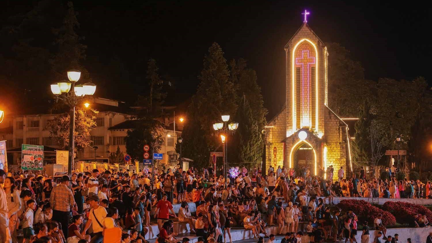 Sa Pa tăng tốc hút khách mùa du lịch lễ hội cuối năm