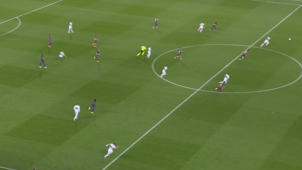 Barcelona toang phòng ngự: Ai thích, mời ghi bàn! - Ảnh 2. Barcelona toang phòng ngự: Ai thích, mời ghi bàn! - Ảnh 2.