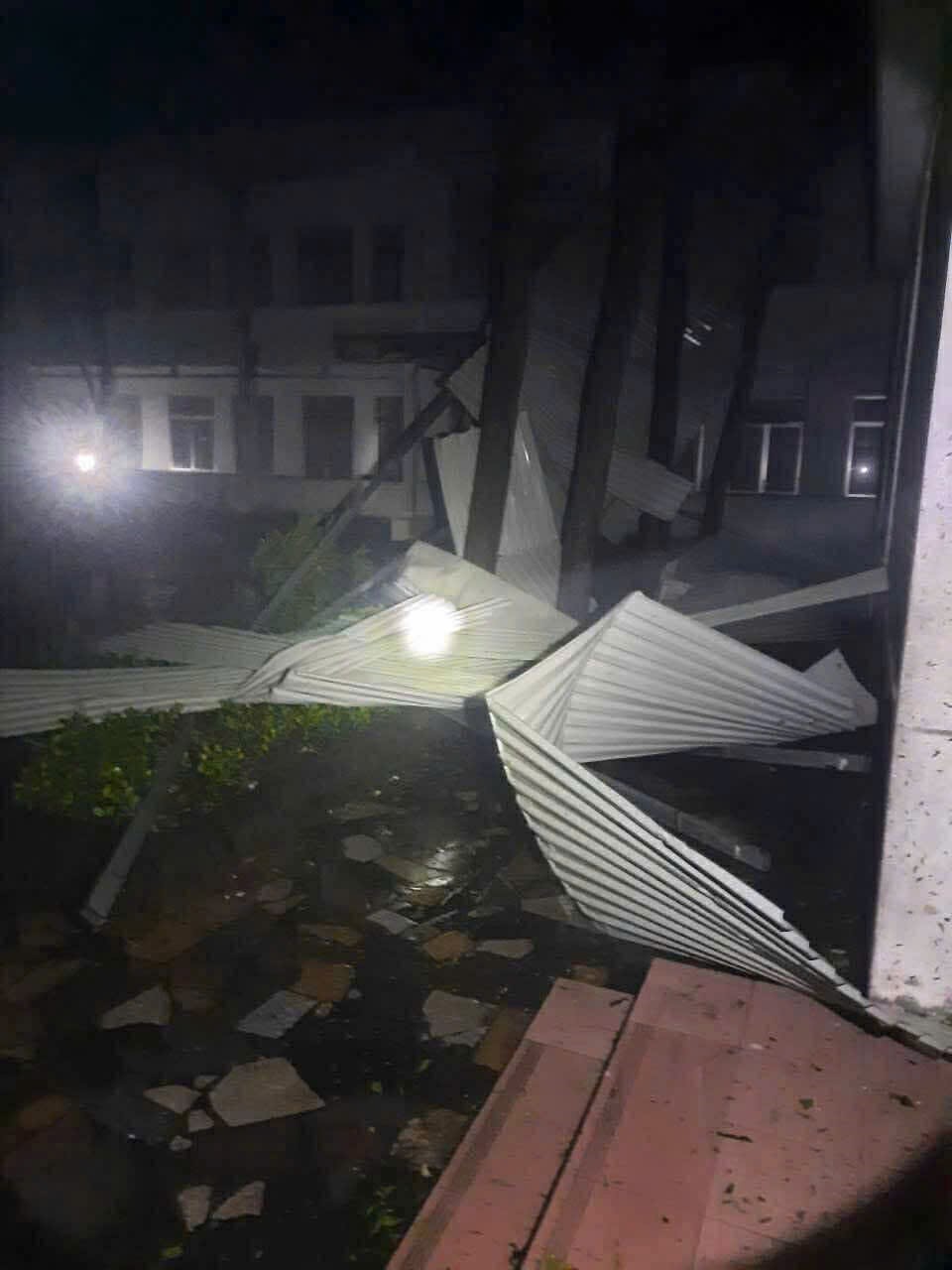 Cập nhật mới nhất tin bão số 13: Quy Nhơn gồng minh chống bão  - Ảnh 9.