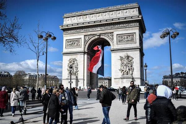 Ngày càng nhiều gia đình rời bỏ “kinh đô ánh sáng” - Ảnh 1. Ngày càng nhiều gia đình rời bỏ “kinh đô ánh sáng” - Ảnh 1.