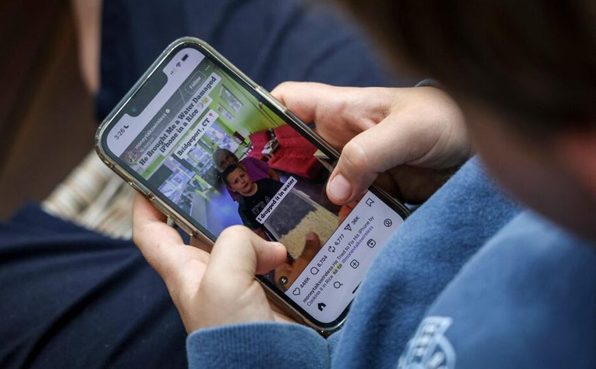 Đan Mạch cấm trẻ em dưới 15 tuổi sử dụng mạng xã hội - Ảnh 1. Đan Mạch cấm trẻ em dưới 15 tuổi sử dụng mạng xã hội - Ảnh 1.