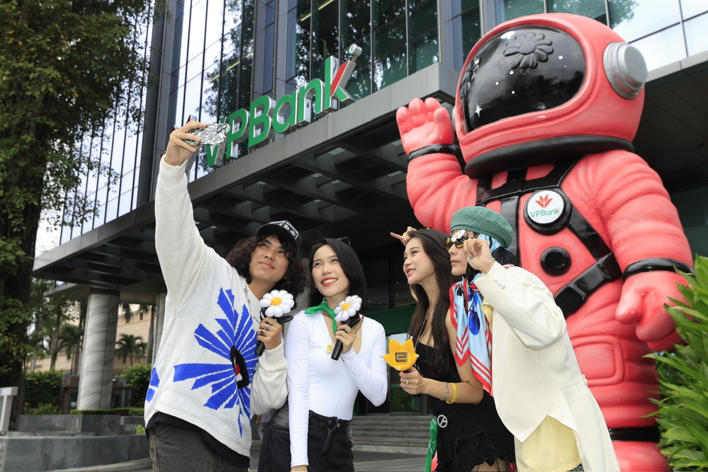 Kim chủ của năm gọi tên VPBank: Loạt “project” độc nhất vô nhị dành cho fan G-DRAGON - Ảnh 2. Kim chủ của năm gọi tên VPBank: Loạt “project” độc nhất vô nhị dành cho fan G-DRAGON - Ảnh 2.