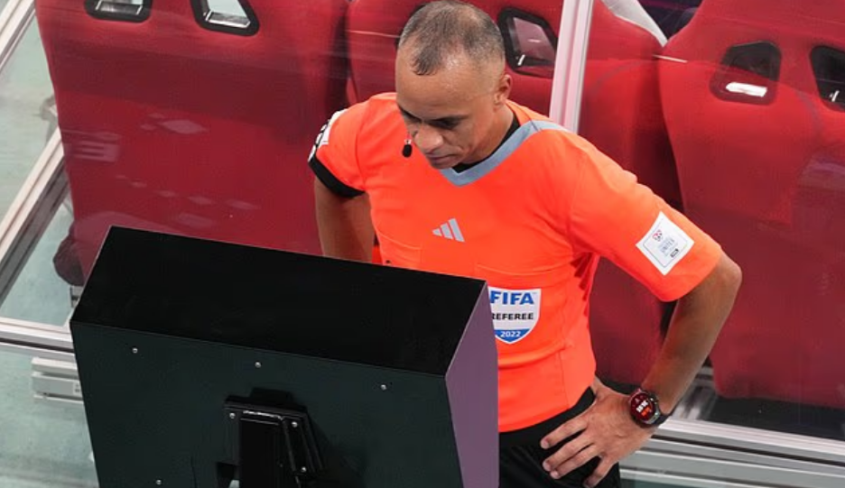 Fifa Đang Cân Nhắc Mở Rộng Phạm Vi Can Thiệp Của Var Và Áp Dụng Trước World Cup 2026 Để Tránh Những Tình Huống Như Ở Trận Mu Gặp Forest Mới Đây