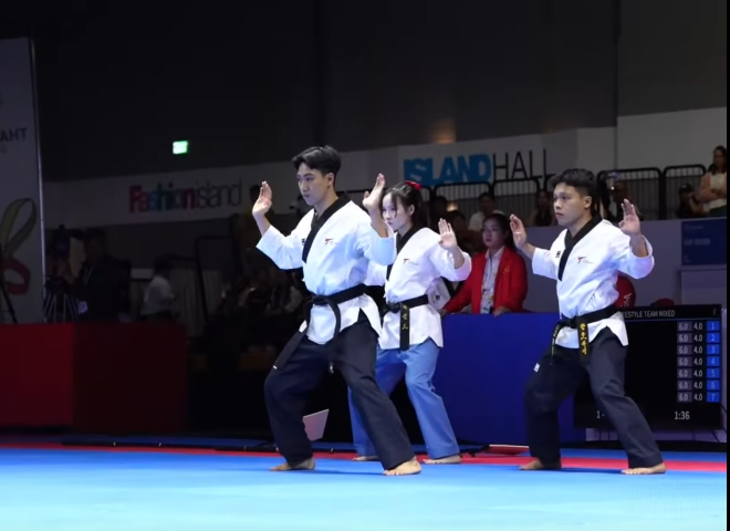 Taekwondo giúp đoàn thể thao Việt Nam có tấm HCV SEA Games 2025 thứ 2 trong ngày - Ảnh 1. Taekwondo giúp đoàn thể thao Việt Nam có tấm HCV SEA Games 2025 thứ 2 trong ngày - Ảnh 1.