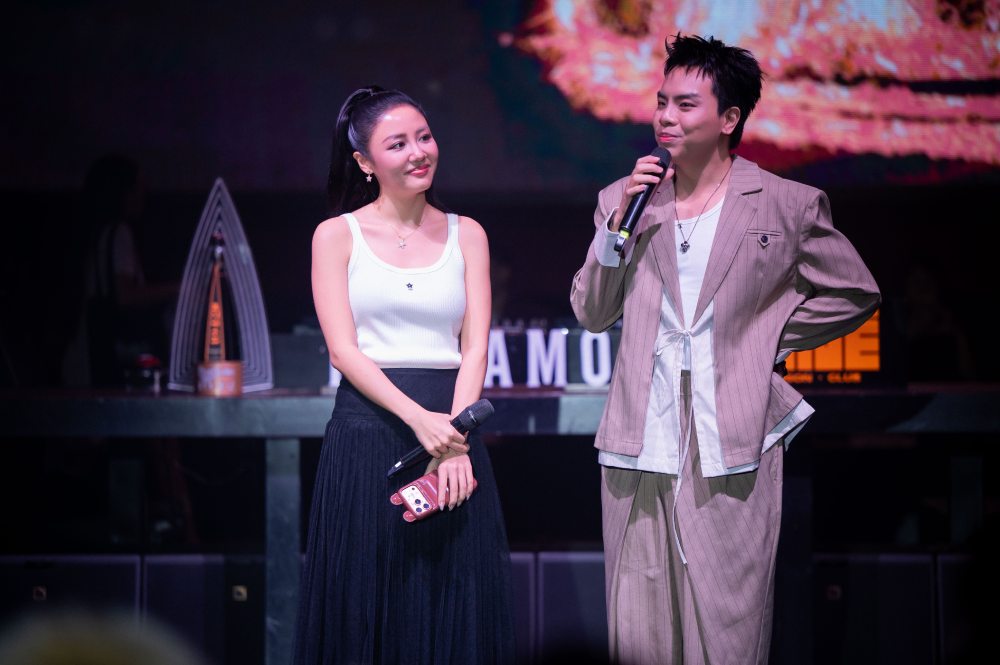 Album “Giai nhân” của Văn Mai Hương: Sống thật với những điều từng giấu kín - Ảnh 1.