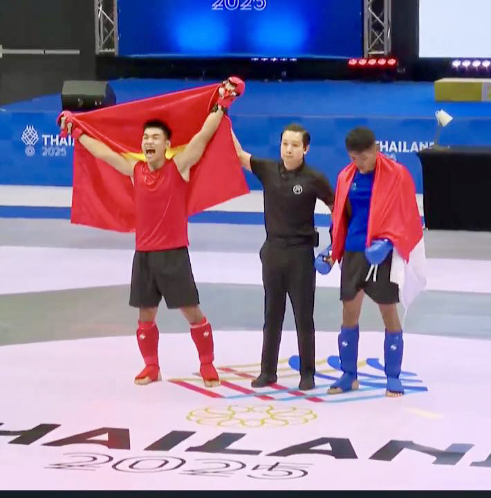 Trần Ngọc Lượng giành HCV, MMA Việt Nam khép lại ngày thi đấu thăng hoa tại SEA Games 2025 - Ảnh 2. Trần Ngọc Lượng giành HCV, MMA Việt Nam khép lại ngày thi đấu thăng hoa tại SEA Games 2025 - Ảnh 2.
