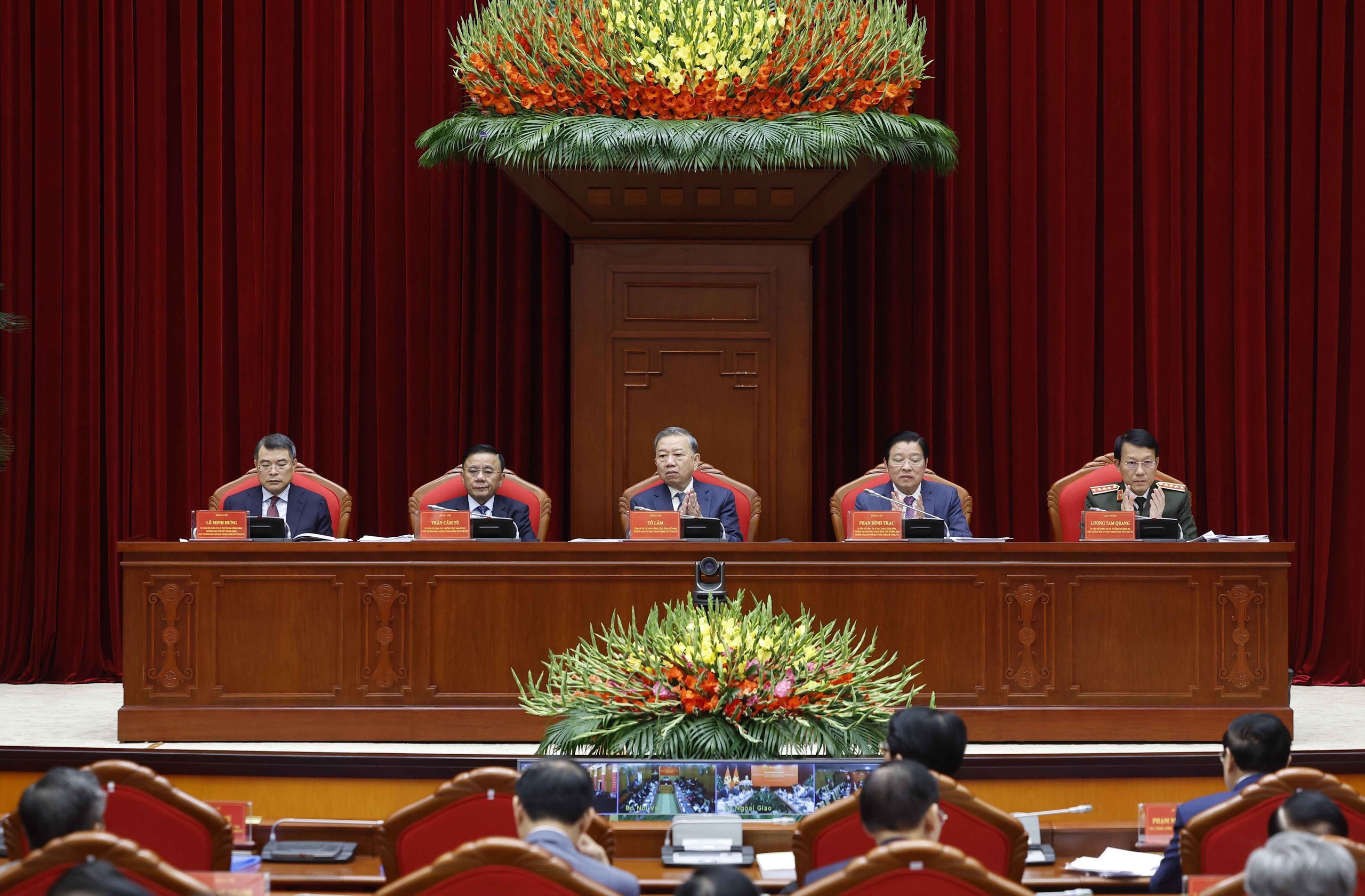 Tổng Bí thư Tô Lâm dự Hội nghị toàn quốc tổng kết công tác phòng chống tham nhũng, lãng phí, tiêu cực nhiệm kỳ Đại hội XIII của Đảng - Ảnh 2. Tổng Bí thư Tô Lâm dự Hội nghị toàn quốc tổng kết công tác phòng chống tham nhũng, lãng phí, tiêu cực nhiệm kỳ Đại hội XIII của Đảng - Ảnh 2.