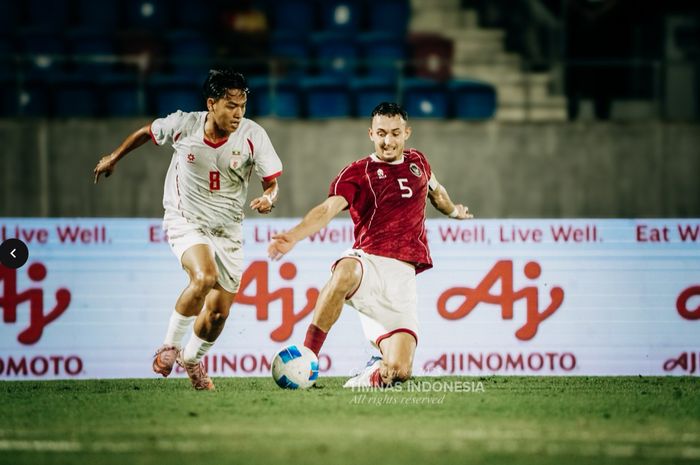 Sao nhập tịch của tuyển trẻ Indonesia xin lỗi vì bị loại ở SEA Games 2025 - Ảnh 1. Sao nhập tịch của tuyển trẻ Indonesia xin lỗi vì bị loại ở SEA Games 2025 - Ảnh 1.