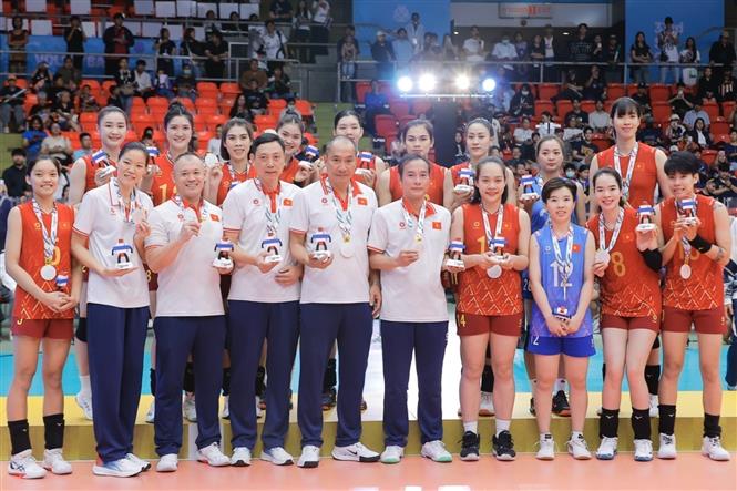 Chủ tịch LĐBC Thái Lan thừa nhận một điều về ĐT bóng chuyền Việt Nam sau chung kết SEA Games  - Ảnh 2.