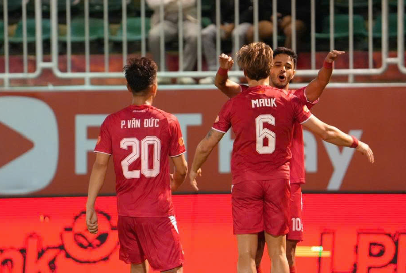 Vắng Trung Kiên, HAGL thua đậm CAHN, tiếp tục lâm nguy - Ảnh 1. Vắng Trung Kiên, HAGL thua đậm CAHN, tiếp tục lâm nguy - Ảnh 1.