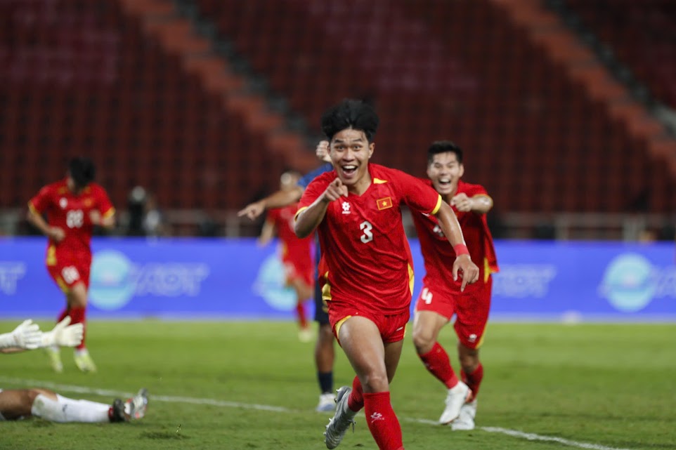 Niềm vui của các cầu thủ U22 Việt Nam sau bàn thắng gỡ hòa