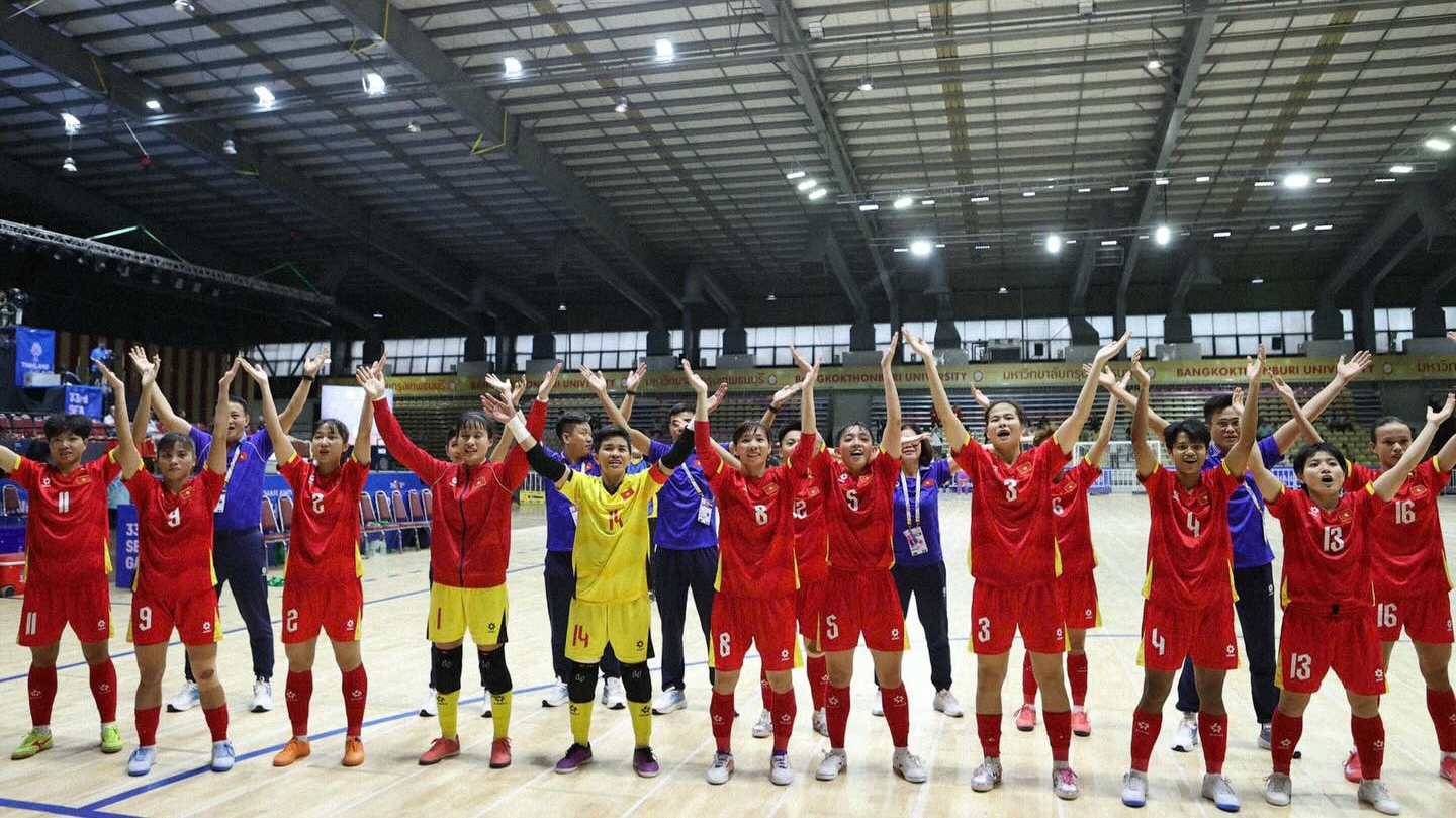 FIFA vinh danh chức vô địch lịch sử của bóng đá Việt Nam, gọi tên ngôi sao xứng danh huyền thoại