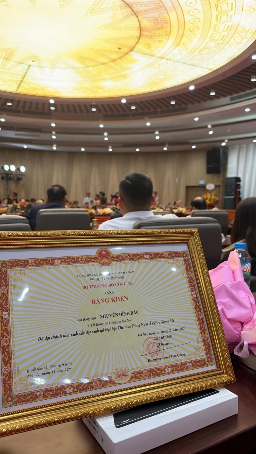 Ngôi sao số 1 U22 Việt Nam giành HCV SEA Games 2025 nhận vinh dự cao quý - Ảnh 1.
