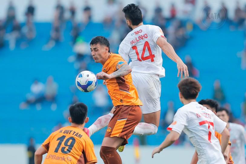 Tin nóng bóng đá Việt Nam hôm nay 25/12: U23 Việt Nam sung sức trước ngày sang Qatar; U19 futsal Việt Nam thắng đậm Brunei 18-0 - Ảnh 3. Tin nóng bóng đá Việt Nam hôm nay 25/12: U23 Việt Nam sung sức trước ngày sang Qatar; U19 futsal Việt Nam thắng đậm Brunei 18-0 - Ảnh 3.