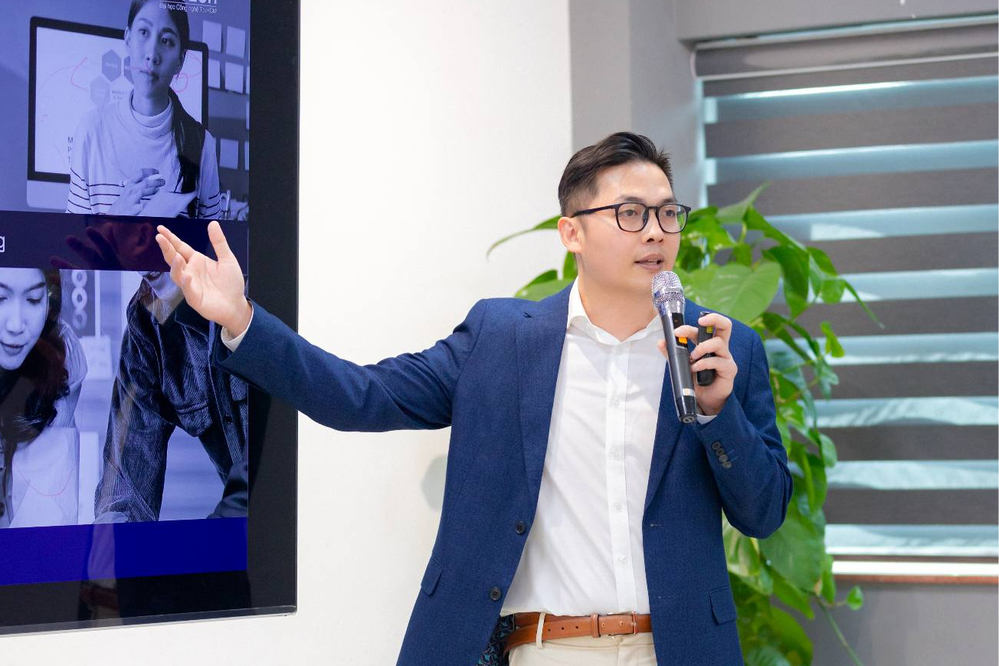 Lead Designer Đình Huy: Thời đại AI, Designer chỉ giỏi chuyên môn là chưa đủ - Ảnh 1.