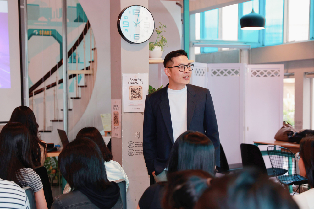 Lead Designer Đình Huy: Thời đại AI, Designer chỉ giỏi chuyên môn là chưa đủ - Ảnh 3.