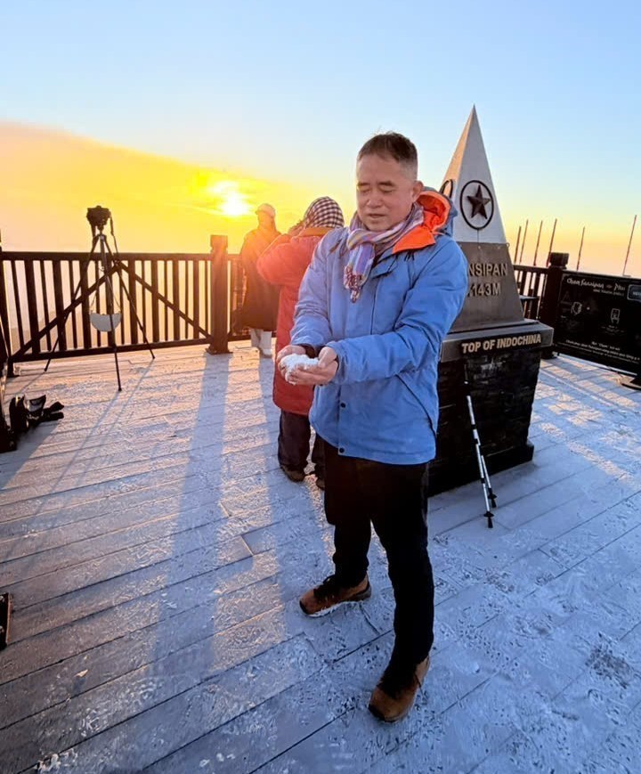  Băng phủ trắng đỉnh Fansipan (Lào Cai) - Ảnh 5.