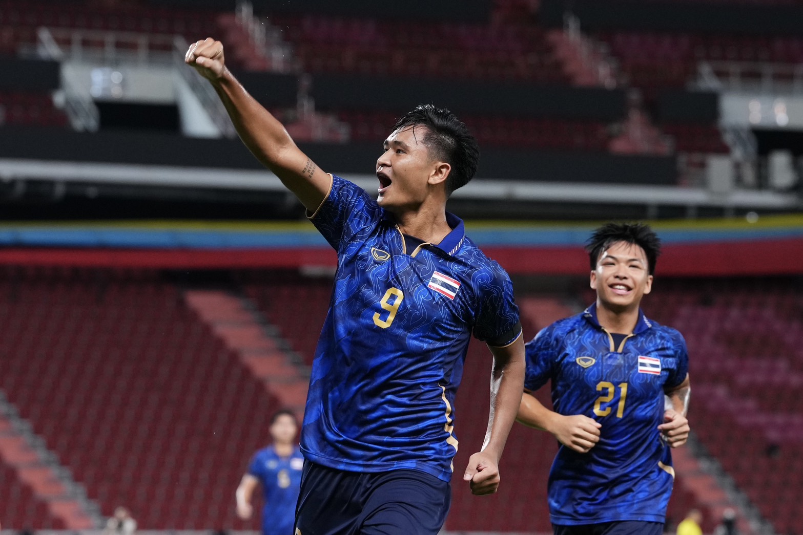 ĐT Việt Nam bị 'dằn mặt', sao trẻ Th&aacute;i Lan tuy&ecirc;n bố mạnh miệng trước chung kết AFF Cup 2026