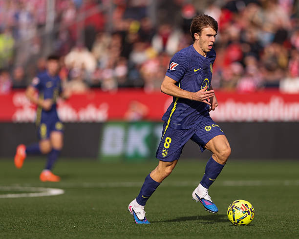 Manchester United đang dành sự quan tâm lớn tới tiền vệ trẻ Pablo Barrios của Atletico Madrid