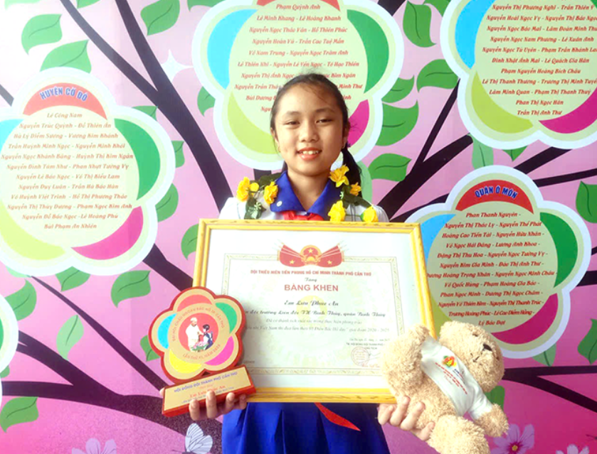 5 đại biểu nhỏ tuổi nhất dự Đại hội Thi đua yêu nước lần thứ XI - Ảnh 1.