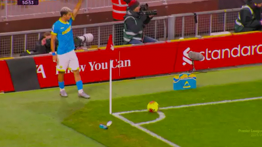 Thắng nhọc nhằn, Liverpool đánh bại Wolves trên sân nhà - Ảnh 3.