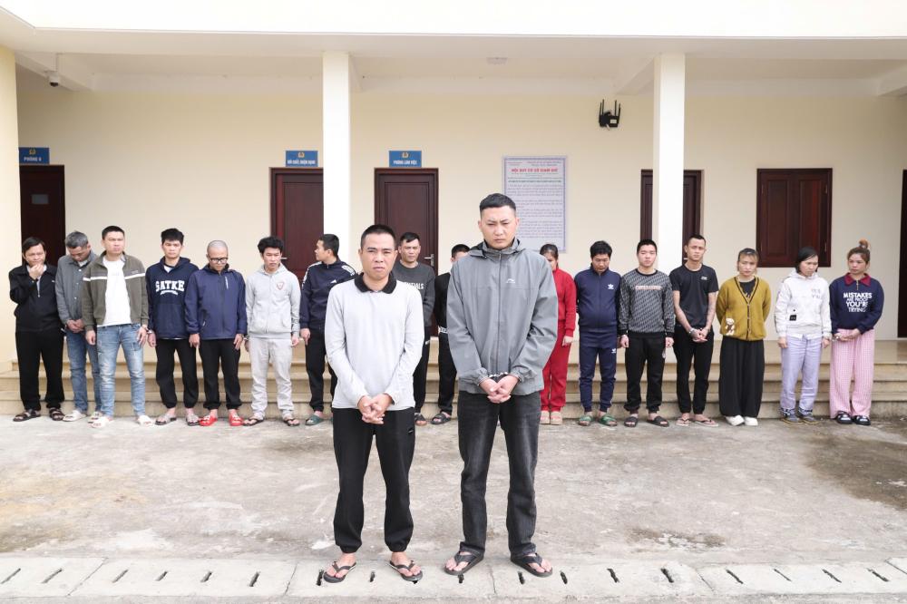 Bắt 22 đối tượng trong đường dây lừa đảo xuyên quốc gia - Ảnh 2.