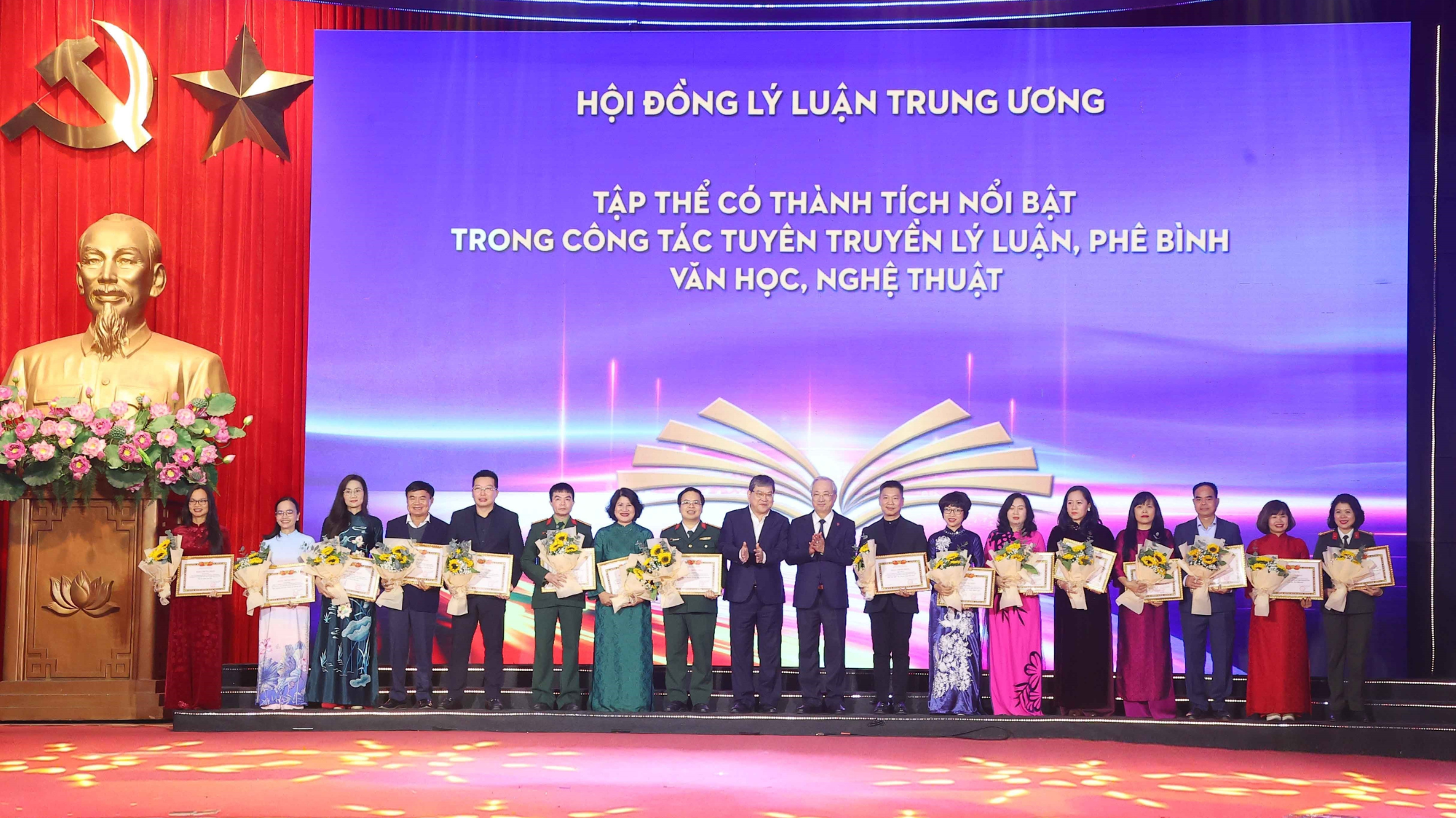 Trao thưởng các tác phẩm lý luận, phê bình văn học, nghệ thuật chất lượng cao xuất bản năm 2024
