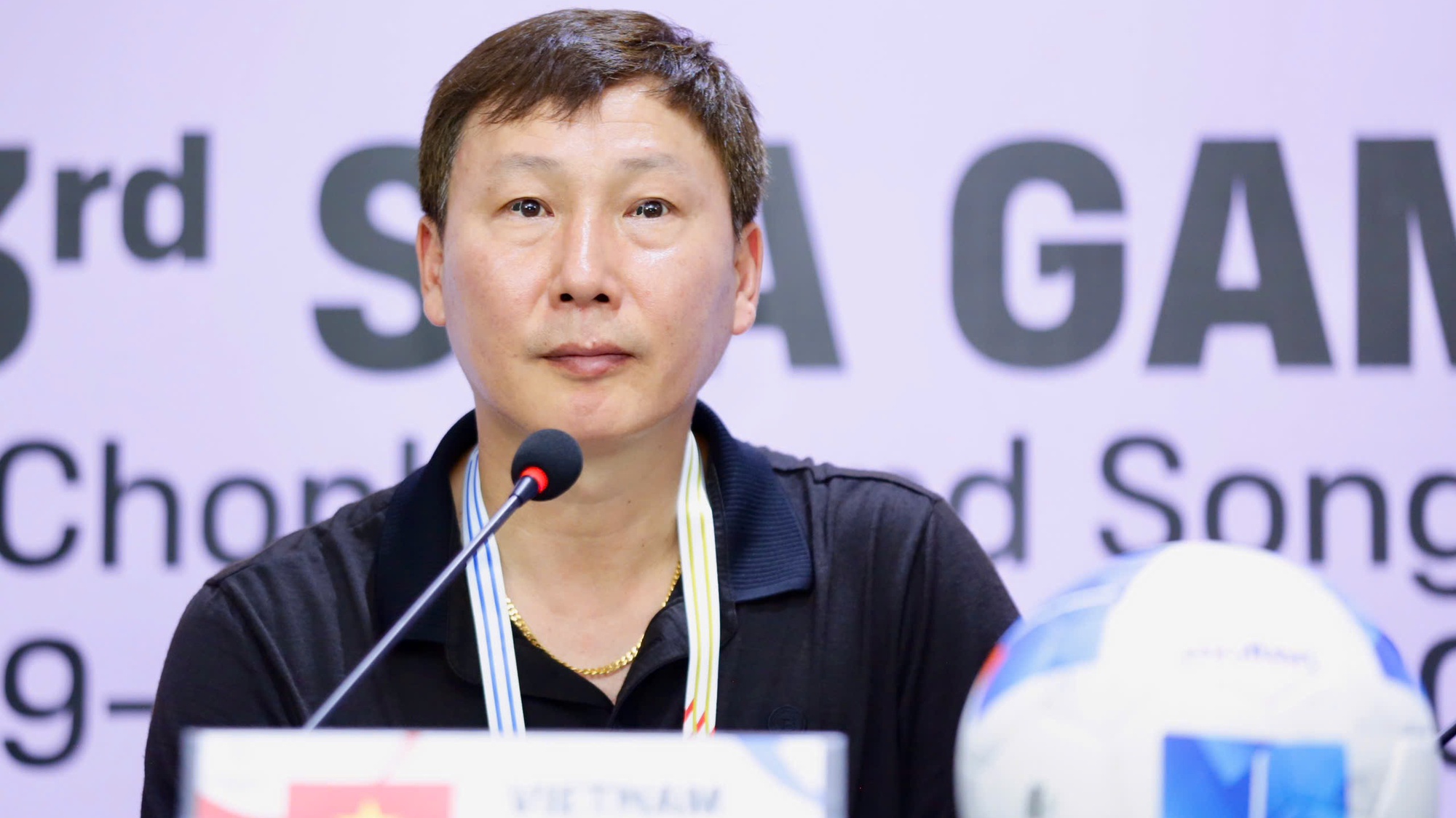 HLV Kim Sang-sik thất vọng với bàn thua của U22 Việt Nam