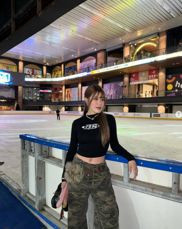 Vẻ đẹp tựa nữ thần của nữ hoàng trượt băng tốc độ Malaysia - chủ nhân 2 HCV SEA Games - Ảnh 2.