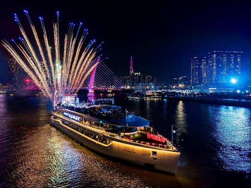 Yamaha NMAX 155 chính thức ra mắt, định hình chuẩn mực mới cho xe tay ga thể thao cao cấp - Ảnh 1. Yamaha NMAX 155 chính thức ra mắt, định hình chuẩn mực mới cho xe tay ga thể thao cao cấp - Ảnh 1.