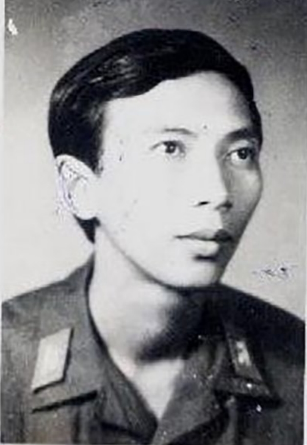 Tôi đã viết trường ca &quot;Những người đi tới biển&quot; - Ảnh 1.