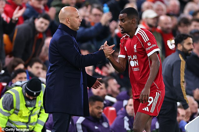 Tin nóng thể thao sáng 6/12: Lý do HLV Tuấn Kiệt ra quyết định với phụ công 20 tuổi ghi 13 điểm ở giải thế giới - Ảnh 6.