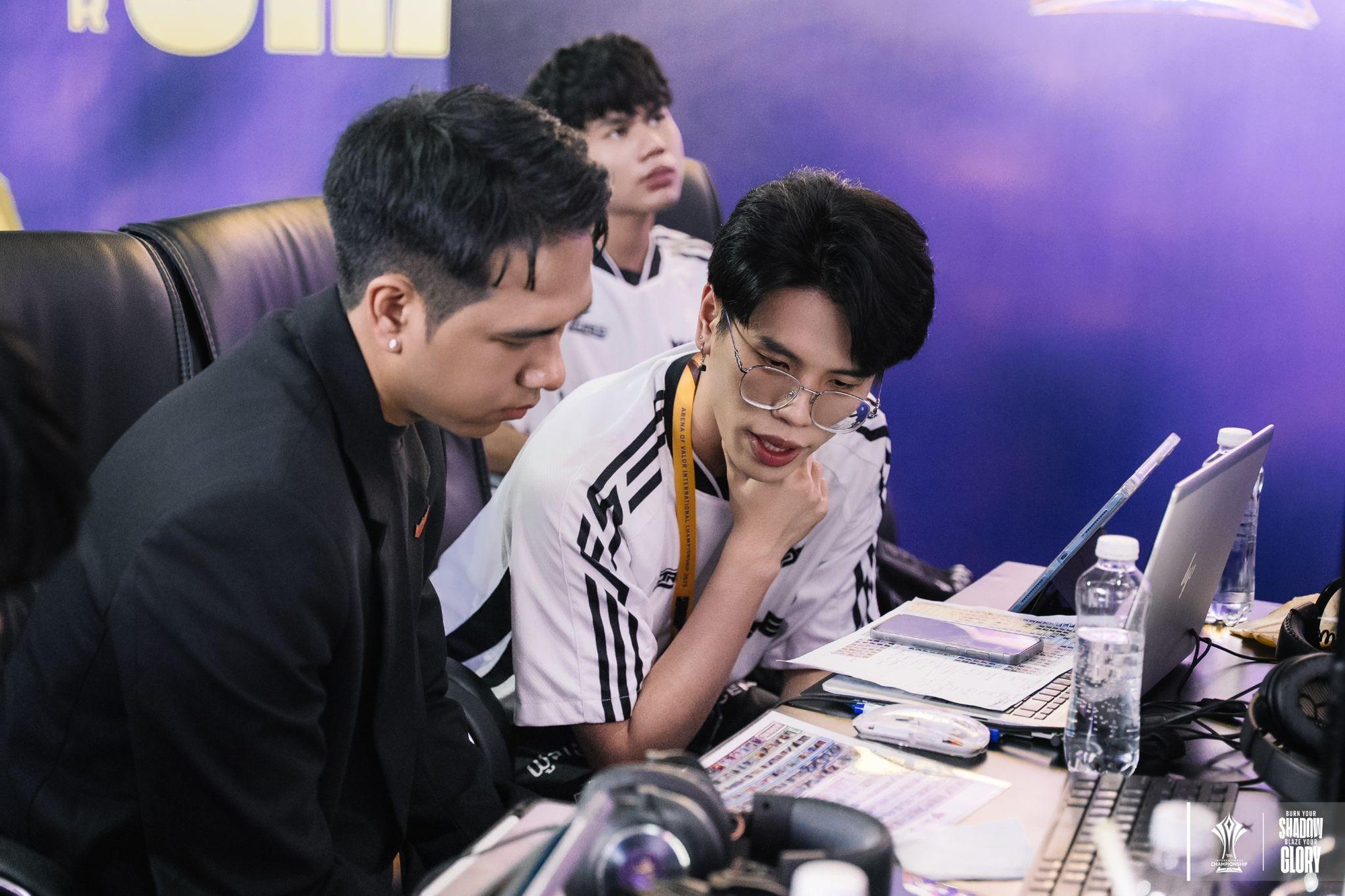 AIC 2025: Full Sense thẳng tiến chung kết tổng sau khi thắng Bacon Time với tỷ số 4-1 - Ảnh 3. AIC 2025: Full Sense thẳng tiến chung kết tổng sau khi thắng Bacon Time với tỷ số 4-1 - Ảnh 3.