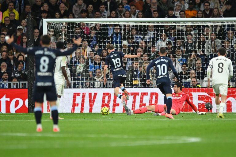 Real Madrid nhận 2 thẻ đỏ, thua ngay trên sân nhà trong ngày Mbappe và Vinicius gây thất vọng - Ảnh 4.