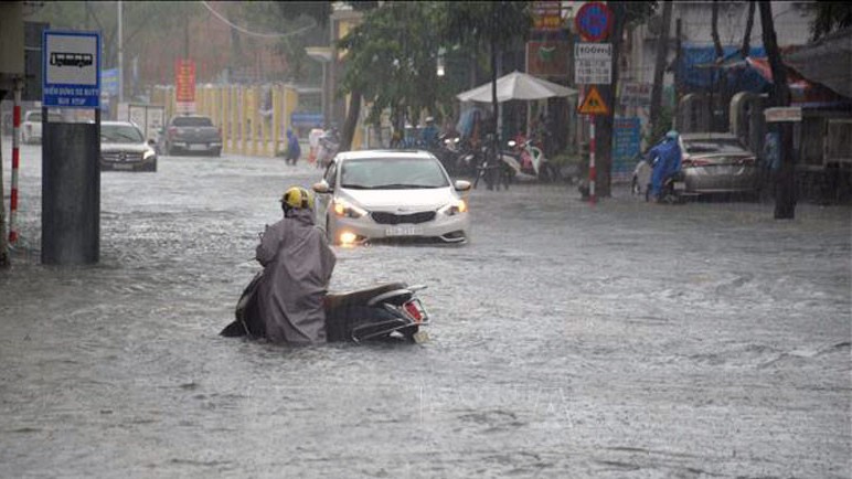Thời tiết ngày 9/12: Khu vực Duyên hải Nam Trung Bộ đề phòng có nơi mưa to và dông, lốc