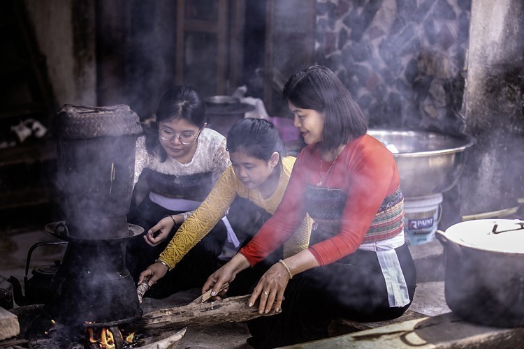 Độc đáo lễ mừng cơm mới của đồng bào Thái ở Mai Châu - Ảnh 8. Độc đáo lễ mừng cơm mới của đồng bào Thái ở Mai Châu - Ảnh 8.