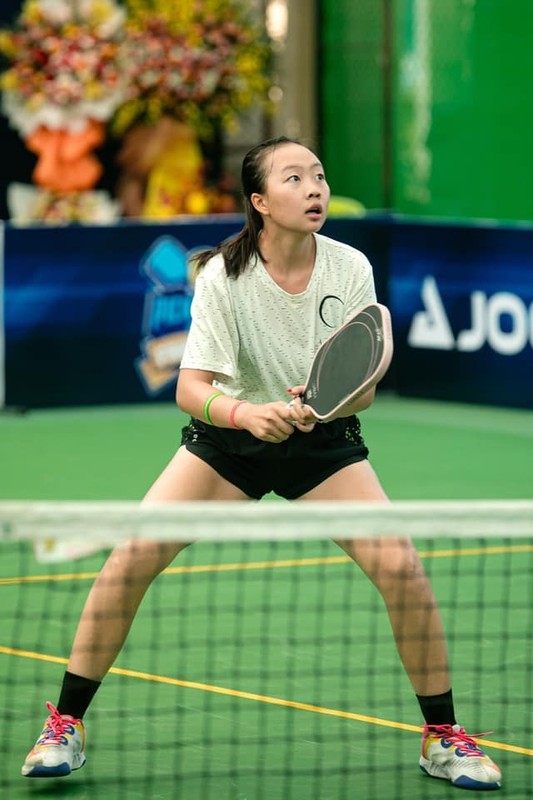 'Rẽ ngang' từ tennis sang pickleball, cô gái 17 tuổi nhận tiền thưởng vô địch 2,5 tỷ đồng, được ca ngợi là 'hiện tượng của Việt Nam' - Ảnh 3.