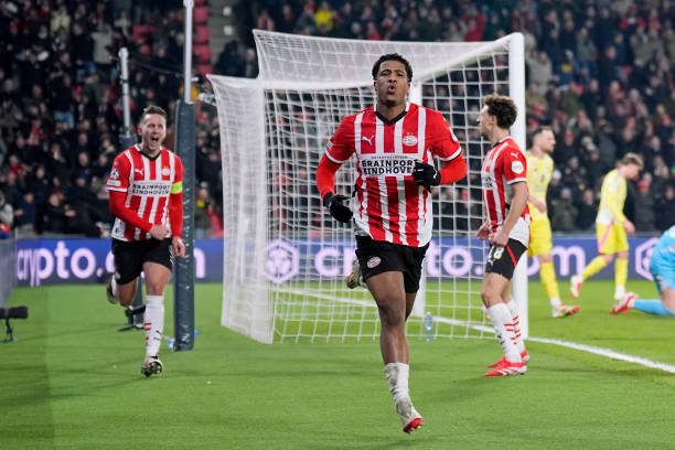 PSV Eindhoven đánh bại Juventus 3-1 sau 2 hiệp phụ (thắng 4-3 chung cuộc) để giành quyền vào vòng 1/8 cúp C1