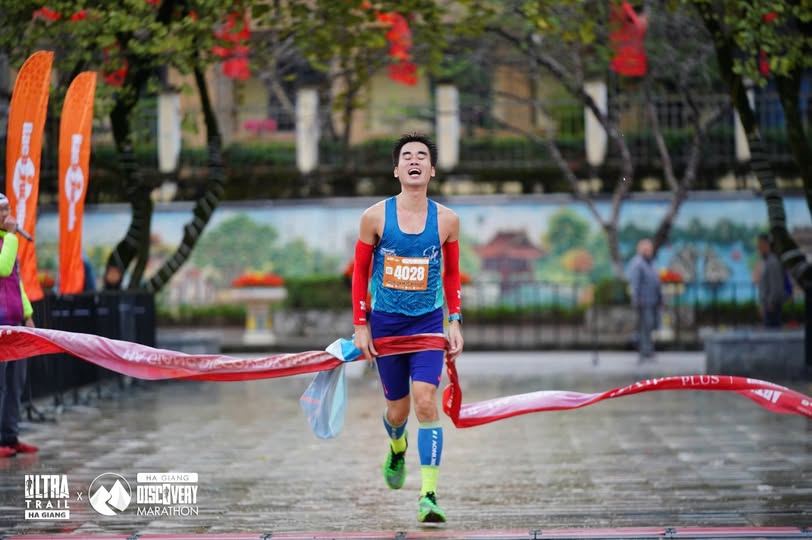 Bác sỹ đa khoa Trịnh Đình An vô địch cự ly 42km giải Hà Giang Discovery Marathon 2025